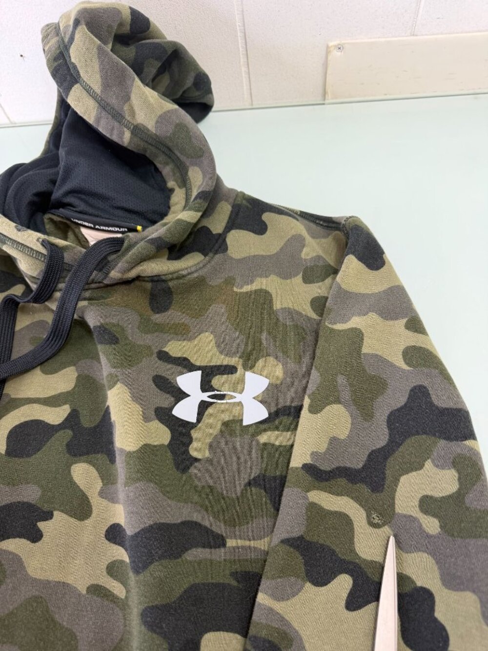 Under Armour Hoodie Sweatshirt Pullover Mens M Fleece Camouflage Military Camo - Picture 7 of 8